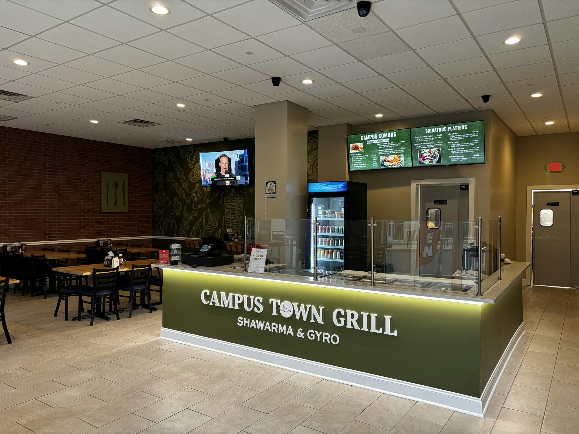 The Campus Town restaurant held its grand opening event on Aug. 22. (Photo courtesy of Shah Chowdhury)