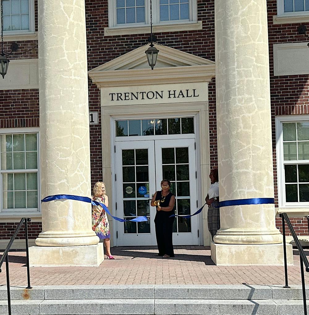 <p><em>Nursing department Co-Chair Yolanda Nelson (center) introduces the Mentoring Hub for nursing students alongside nursing Dean Carole Kenner (left) and Interim Vice President for Inclusive Excellence Tacquice Davis (right) (Photo by Kate Zydor / News Editor).</em></p>