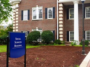 Humanities and Social Sciences (HSS) students meet up with peer mentors in their HSS 99 classes (Photo courtesy of Brooke Zevon / Staff Photographer).