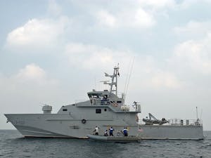 The beginning of the war in Gaza brought an end to headway in peace talks, as the Houthis vowed to attack any ships in the Red Sea they believed to have ties to Israel (Photo courtesy of Wikimedia Commons / “U.S. Navy Photo By Mass Communication Specialist 3rd Class Vincent J. Street”/ Public Domain / October 2, 2007).