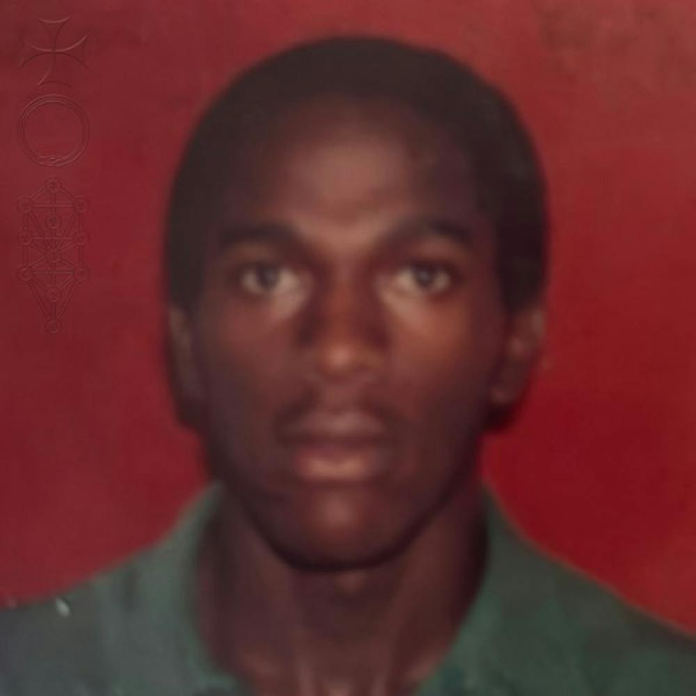 <p><em>Daniel Caesar’s fourth album, “Son of Spergy,” signifies a return in faith, self-reflection and growth. (Photo courtesy of </em><a href="https://music.apple.com/us/album/son-of-spergy/1839352404" target=""><em>Apple Music</em></a><em>)</em></p>