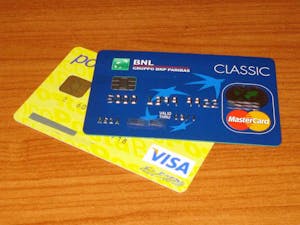 The Biden administration's recent policy aims to alleviate the burden of junk fees on credit card users by capping late fees at $8 starting in June (Photo courtesy of Wikimedia Commons / Reza luke. February 7, 2014).