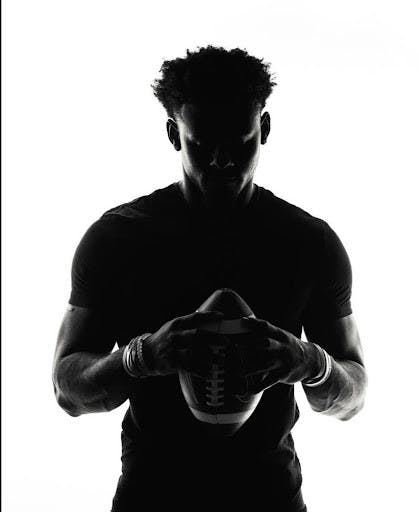 (Picture via @malikwillis on Instagram).
