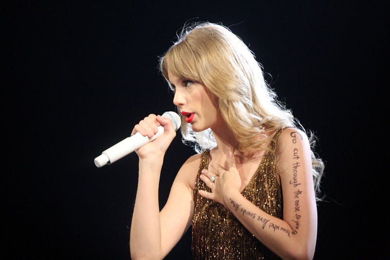 (Photo courtesy of Flickr/ “Taylor Swift” by Eva Rinaldi)