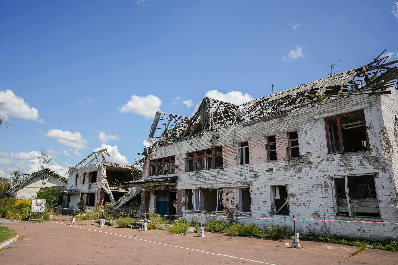 The Russian invasion of Ukraine has seen an intensification of activity in the past month (Photo courtesy of Wikimedia Commons / “War damages in Chernihiv Oblast 02” by Міністерство молоді та спорту України. August 16, 2024). 