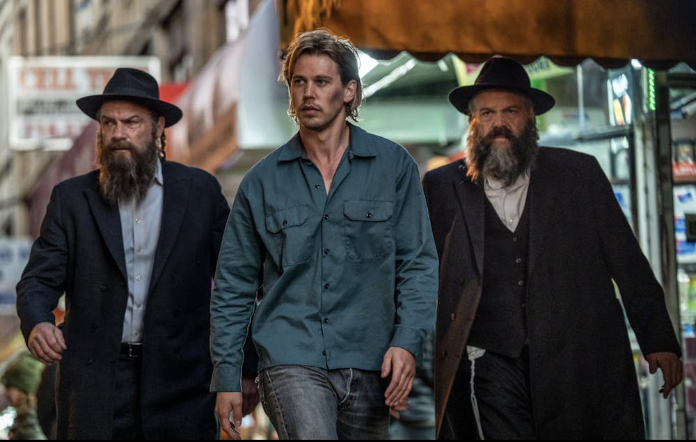<p>“Caught Stealing” stars Austin Butler, Vincent D’Onofrio and Liev Schreiber. (Photo courtesy of <a href="https://www.imdb.com/title/tt1493274/mediaviewer/rm4066214914/" target="">IMDb</a>)</p>