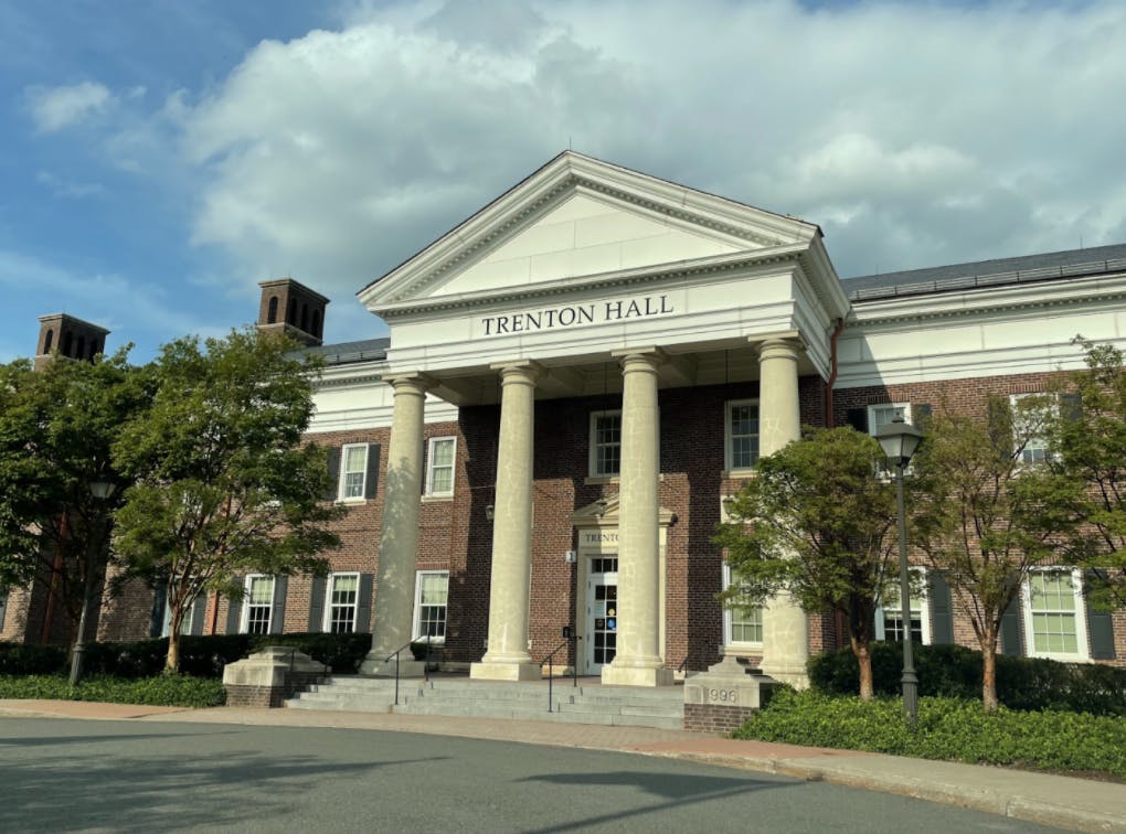 (Kalli Colacino / The Signal). 