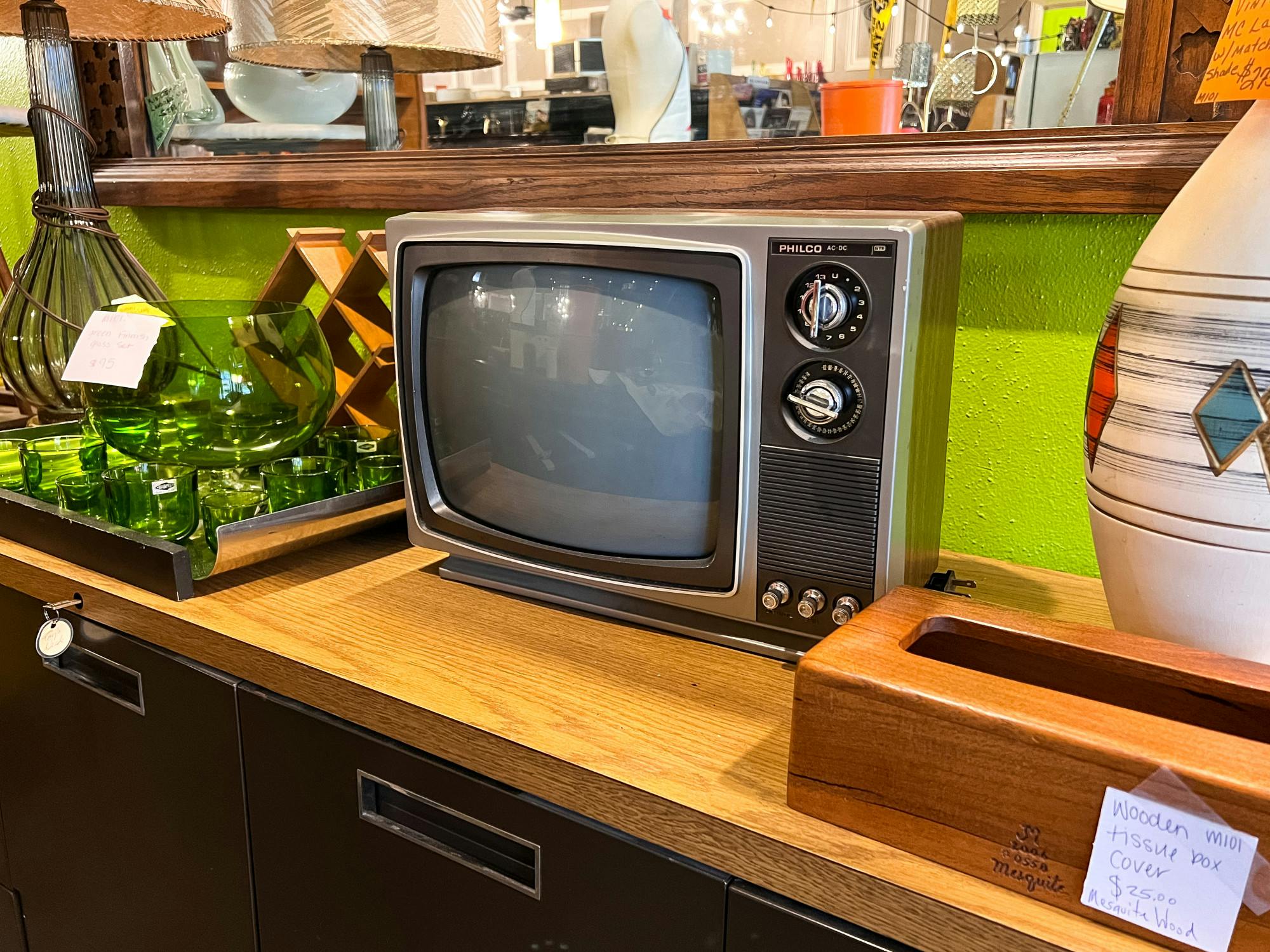 (Photo courtesy of Flickr / “Retro Tube Television” by Jonathan Cutrer / December 5, 2022).