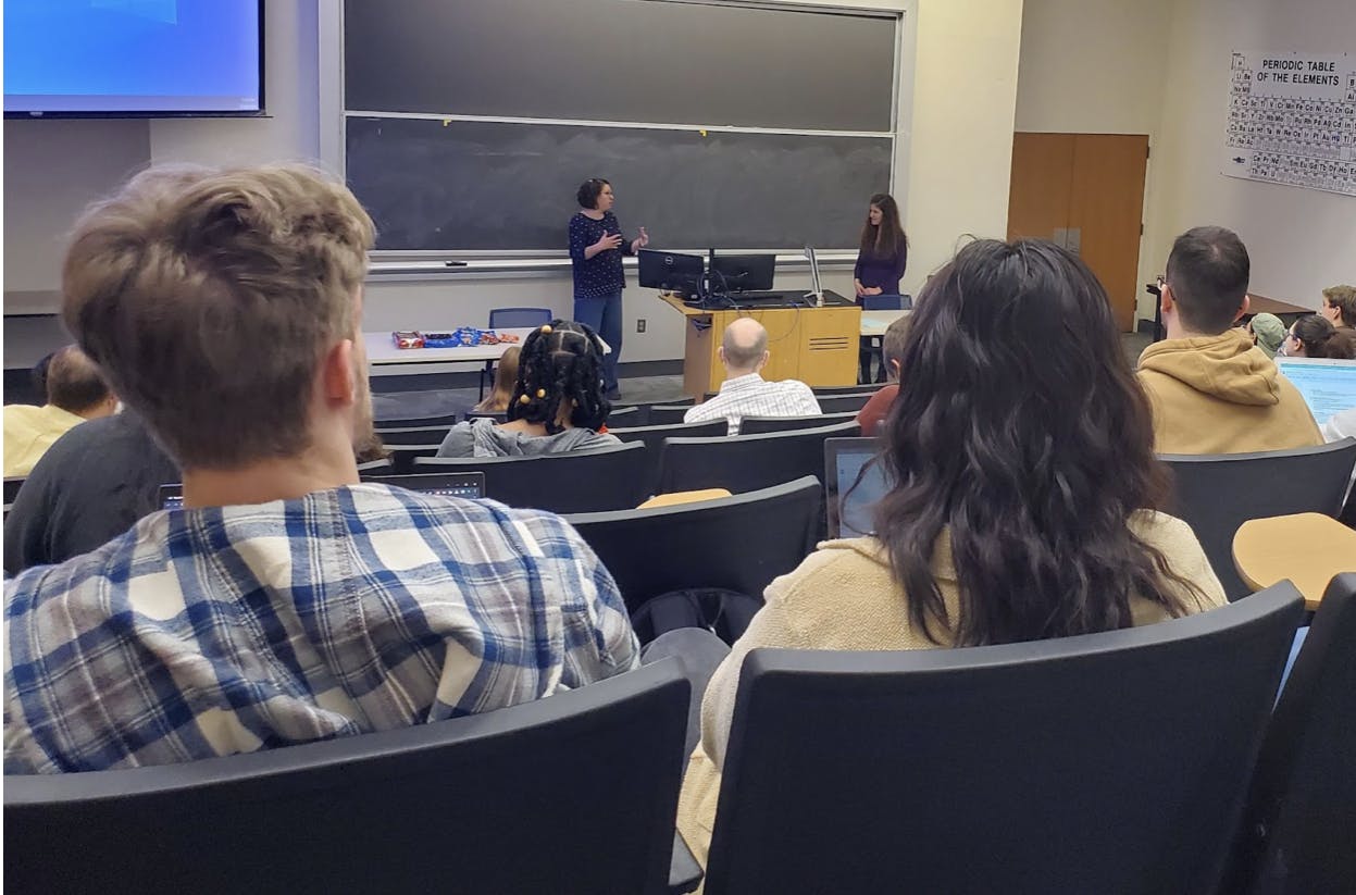 Barish’s seminar had many student and professor attendees. (Photo courtesy of Rachel Lea / Correspondent).
