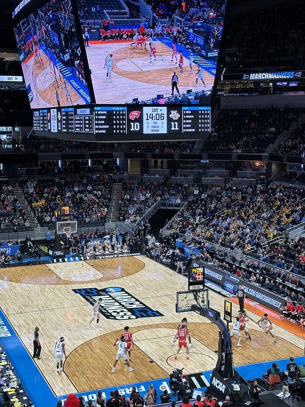 Marquette and Western Kentucky in their first round matchup (Photo courtesy of bk1bennett / Flickr).