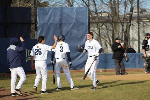 Elizabeth Gladstone/The Signal. 