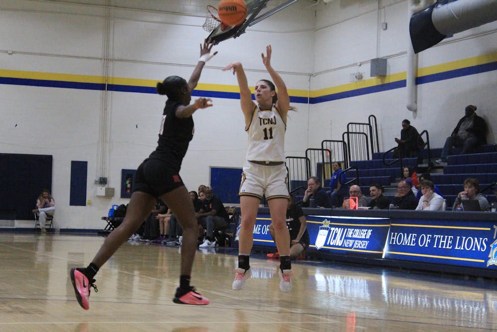 Women's Basketball continues hot streak (Photo by Nick Kurti)