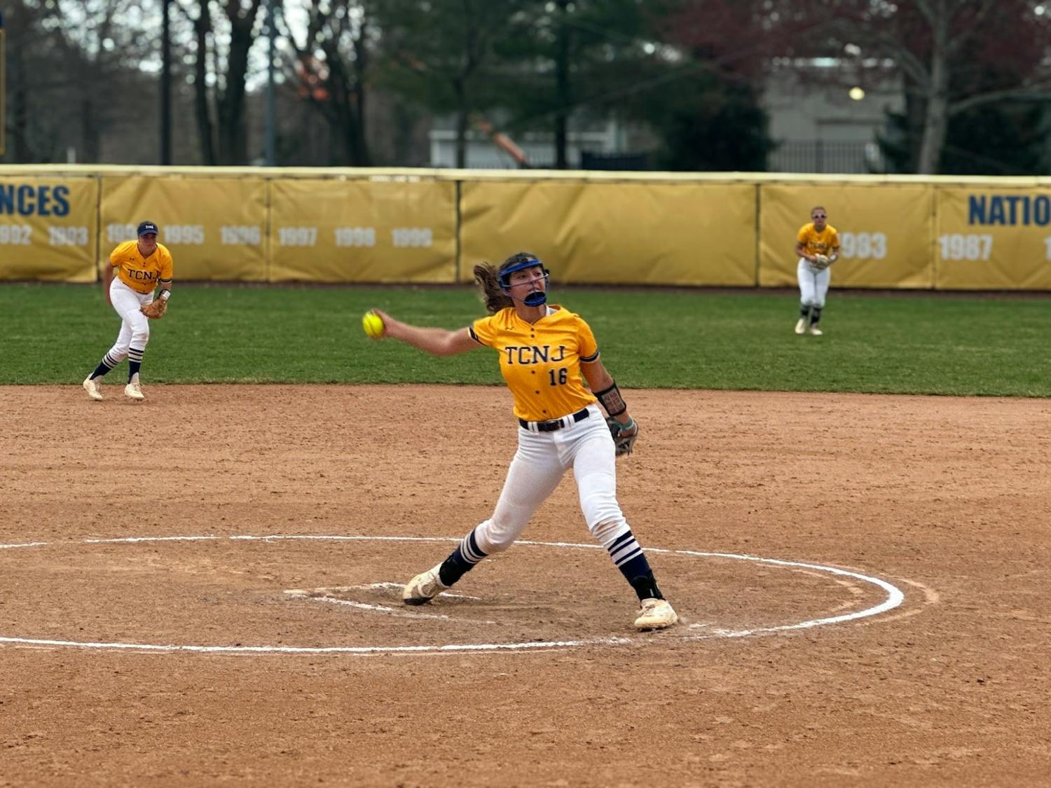 Sophomore pitcher Maya Knasiak has been having a stellar year on the mound. (Photo by Andre Paras / Video Editor)