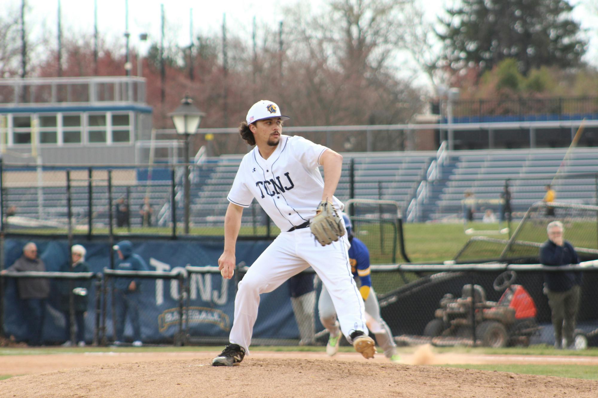 Senior pitcher Jordan Gray in his outing (Photo courtesy of Elizabeth Gladstone / Multimedia Coordinator).