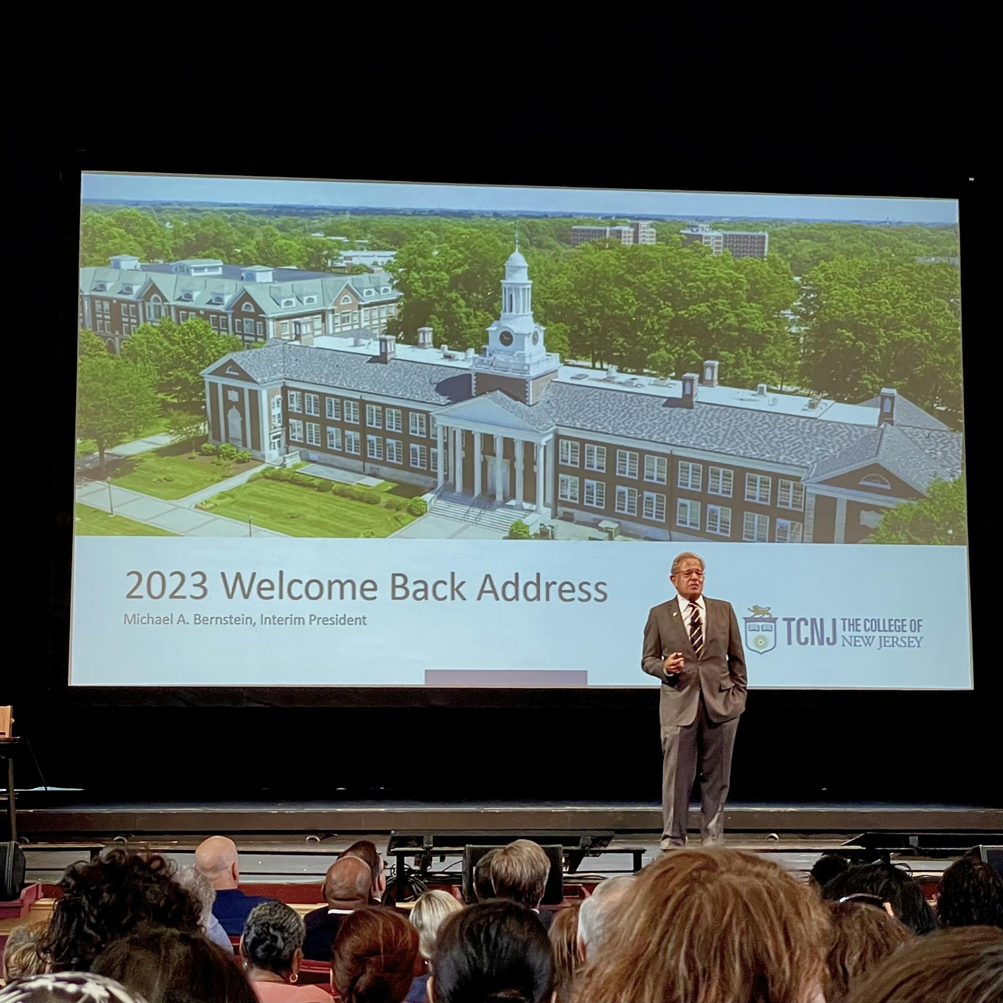 In his speech to faculty and staff, Bernstein addressed new ideas for housing and tuition. (Photo courtesy of Matthew Kaufman / Managing Editor)