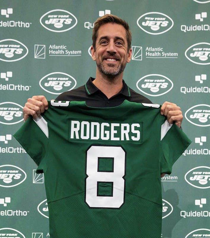 Jets new quarterback Aaron Rodgers at his introductory press conference on April 26, 2023 (Photo Courtesy of MikeyStrikes/Flickr).