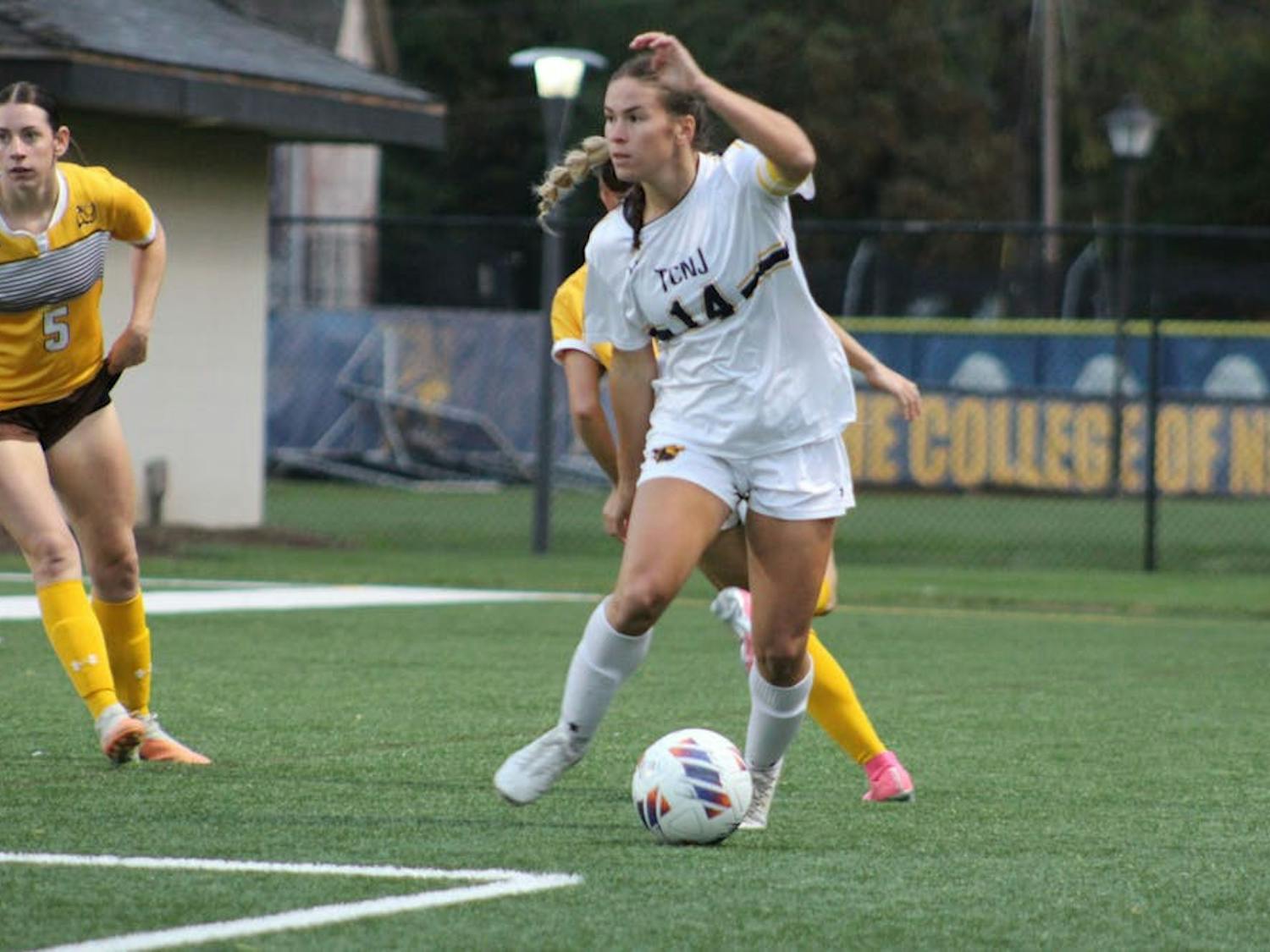 Lions earn tough draw against Rowan. (Photo Courtesy of Elizabeth Gladstone).