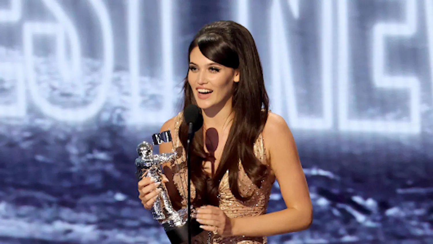 Sienna Spiro wins Best New Artist at the VMAs. (Photo courtesy of IMDb)