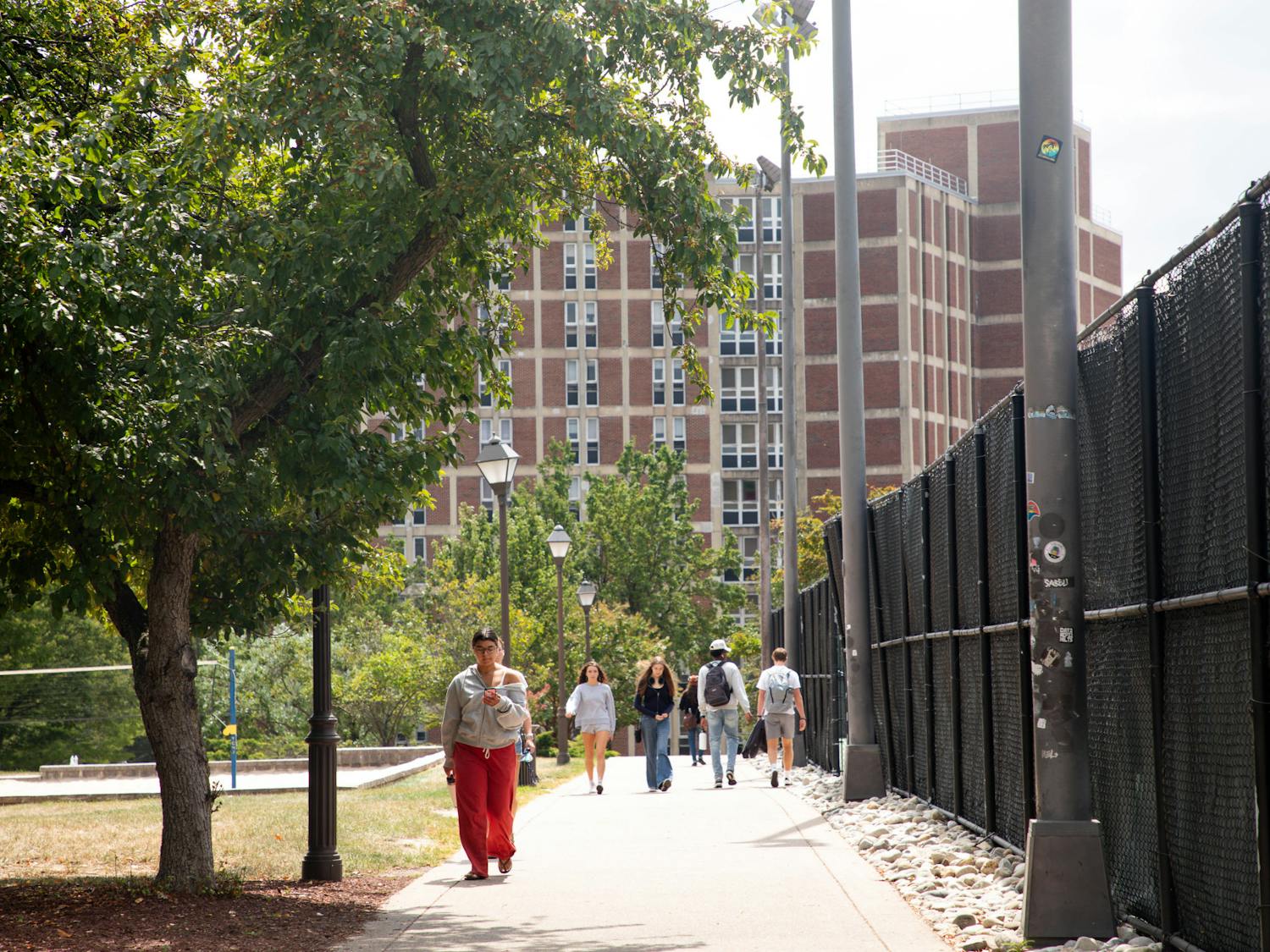 Freshmen share their experience as they adapt to life at the College. (Photo courtesy of Andre Paras / Video Editor)
