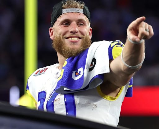 Picture via @NFL on Instagram.