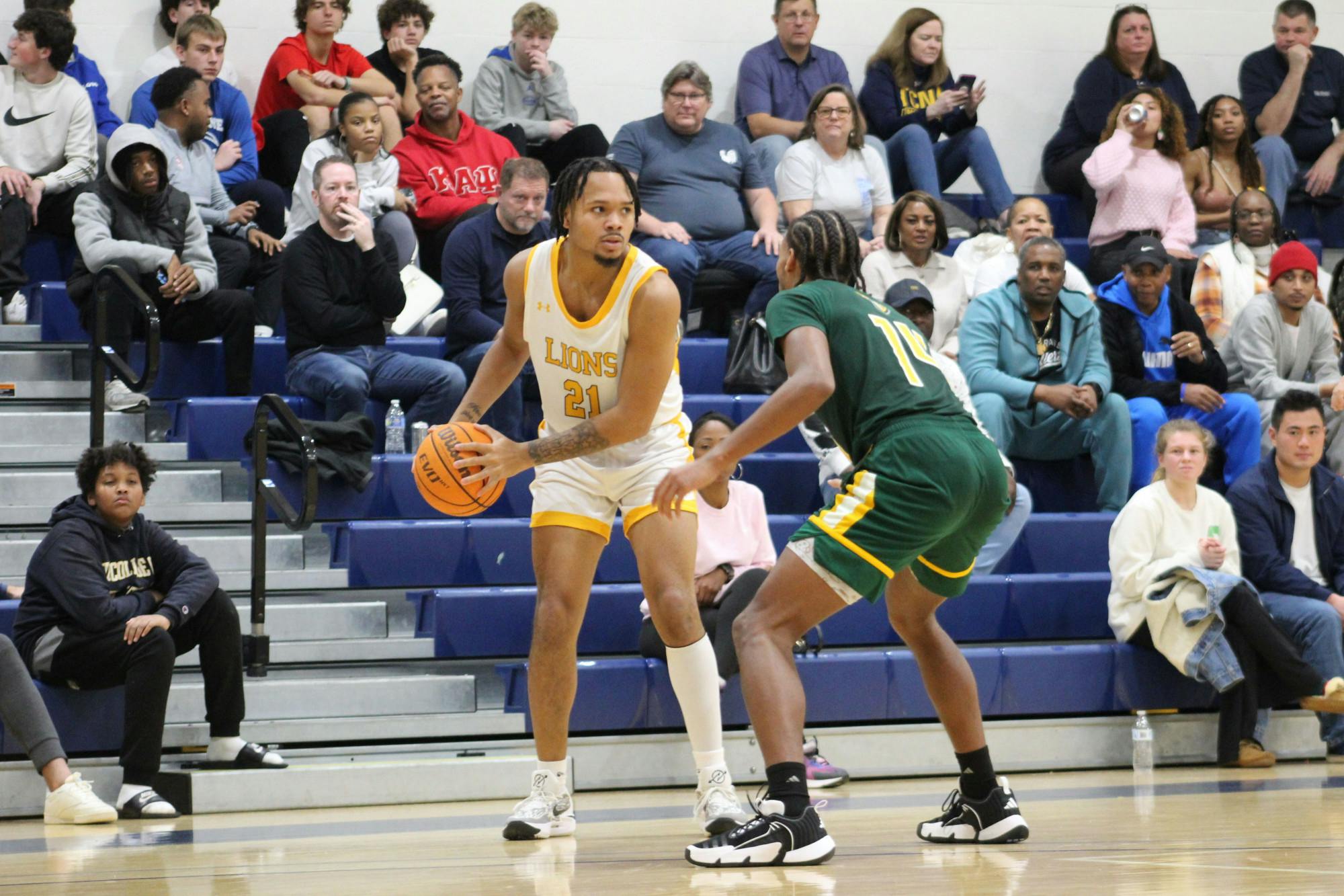 The Lions pulled out an impressive win in their Senior Day. (Photo by Elizabeth Gladstone / Multimedia Coordinator)