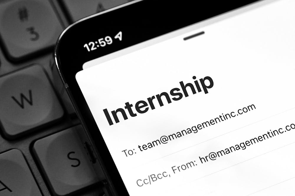 <p><em>Internships and jobs post-grad are not as accessible as they seem to be (Photo by </em><a href="https://www.flickr.com/photos/192902634@N05/52661599741/in/photolist-2oewsUe-9B7vHB-bDEqu-4Kf328-6bcXT8-6bh6Vh-sd984c-sbgjzK-rxA3A1-sd9f5B-sd2b5N-sd9eJg-sbgn42-sd13YJ-suAFyR-rxzVXG-sd9drr-sd13mw-rxzYRs-sd2bvC-4TN3EA-2542F6d-4TN3qY-4THP7k-byHEXQ-byHFAA-bMChV8-bMCjgp-9As6h9-3jXCR-3jXCN-3jYRK-3jXCS-3jXCT-3jXCQ-3jXCP-evc1uG-8Zj1kp-2tskH1-o5HtV-7AD9PH-8ZiW3D-8Zj11e-8ZiWnp-8ZiWja-8ZiZon-8Zn2Ch-8Zn59U-8ZiWqv-8Zn2ry" target=""><em>Flickr</em></a><em>). </em></p>