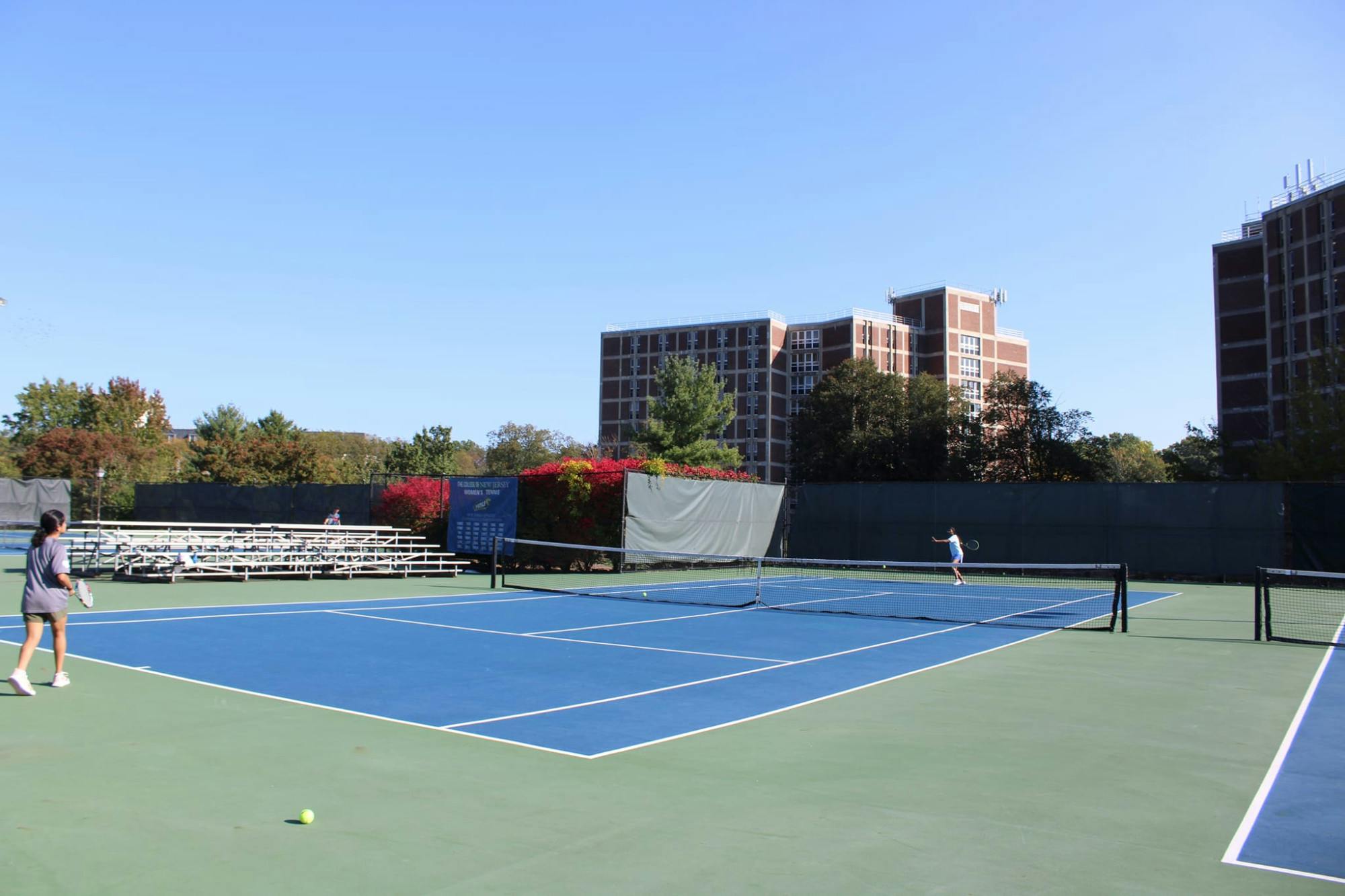The College's tennis courts (Photo courtesy of Albert Nunez / Staff Photographer). 