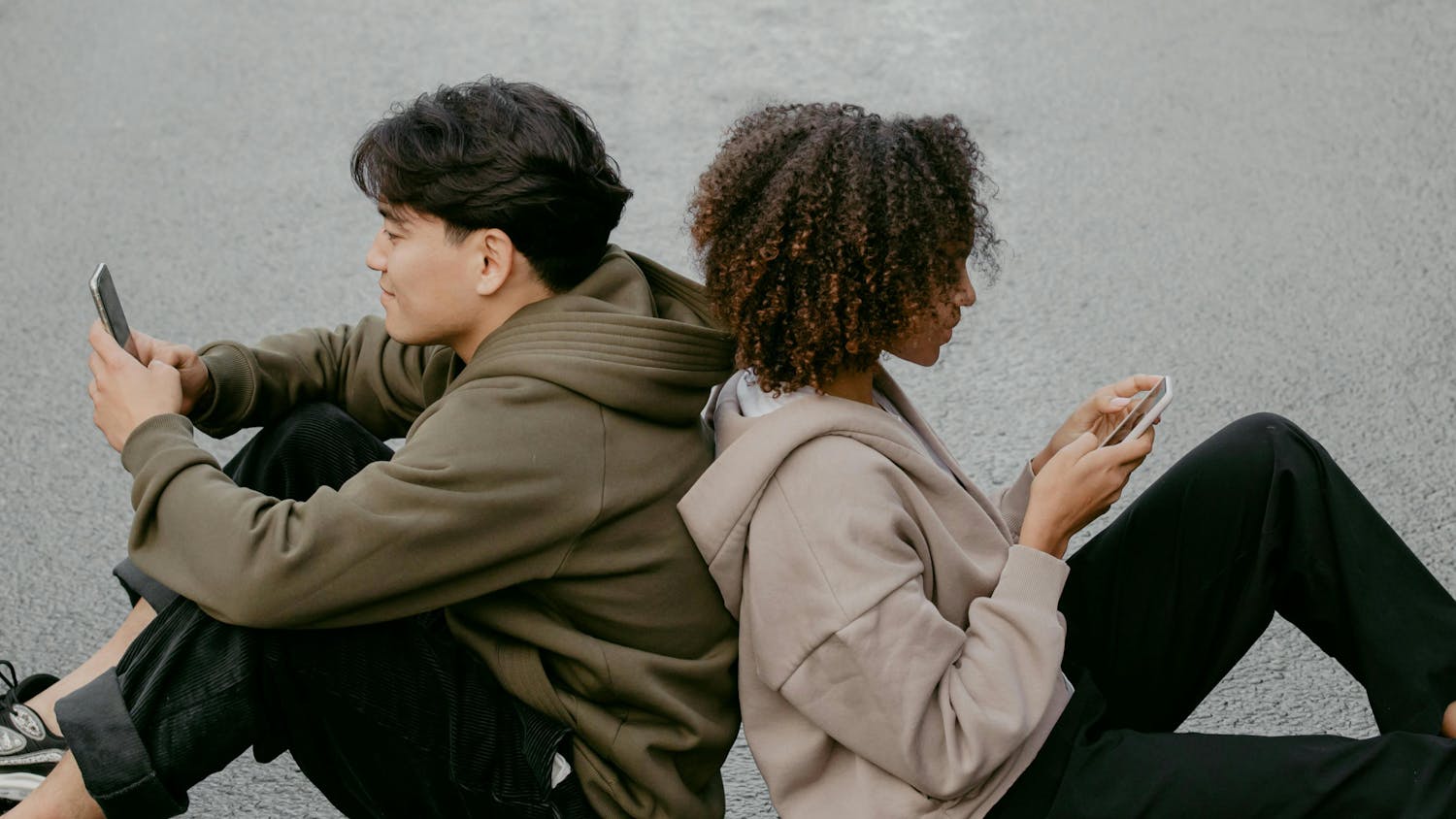 Romance is pursued digitally, and that isn’t a bad thing. (Photo courtesy of Pexels)