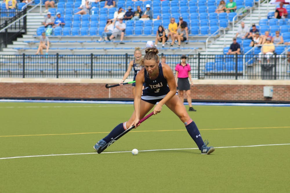 Field Hockey has impressive ranked win (Photo courtesy of Elizabeth Gladstone / Multiamedia Coordinator).