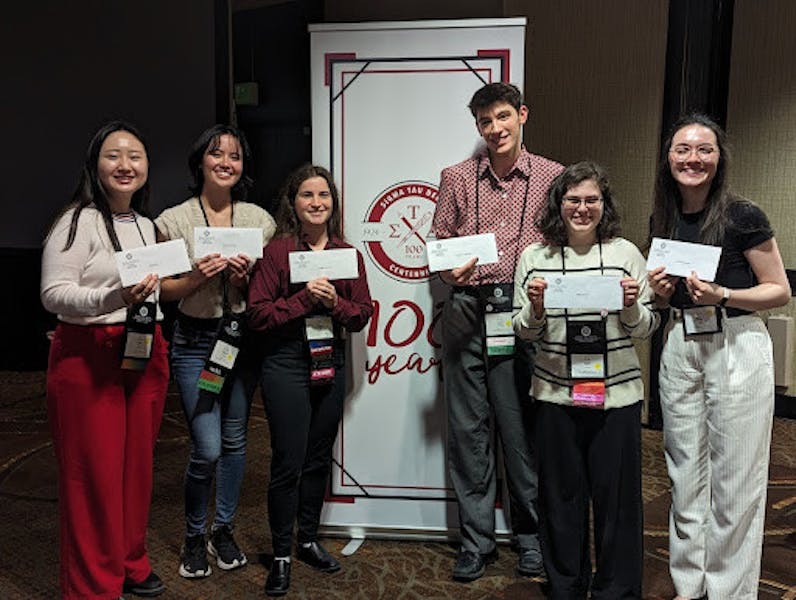 Sigma Tau Delta Achieves Greatness At St Louis Convention The Signal