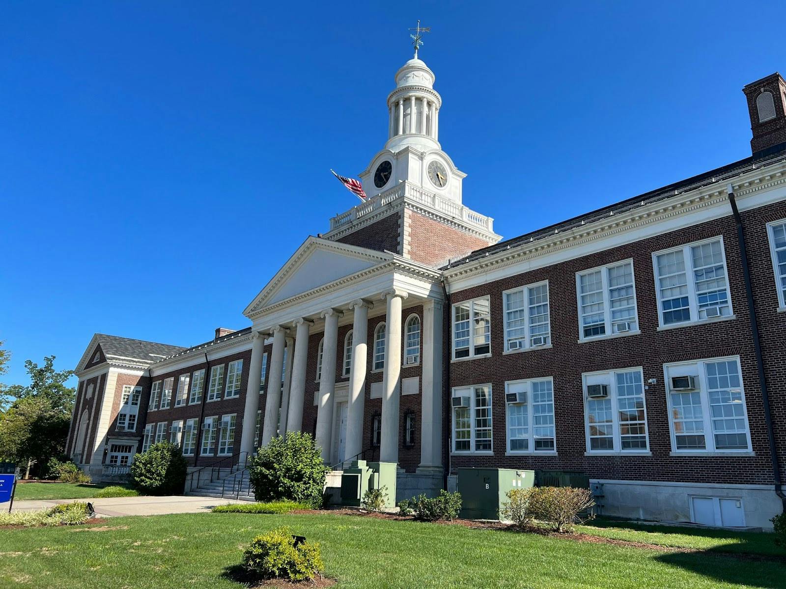 (Photo courtesy Elizabeth Gladstone / Photo editor).