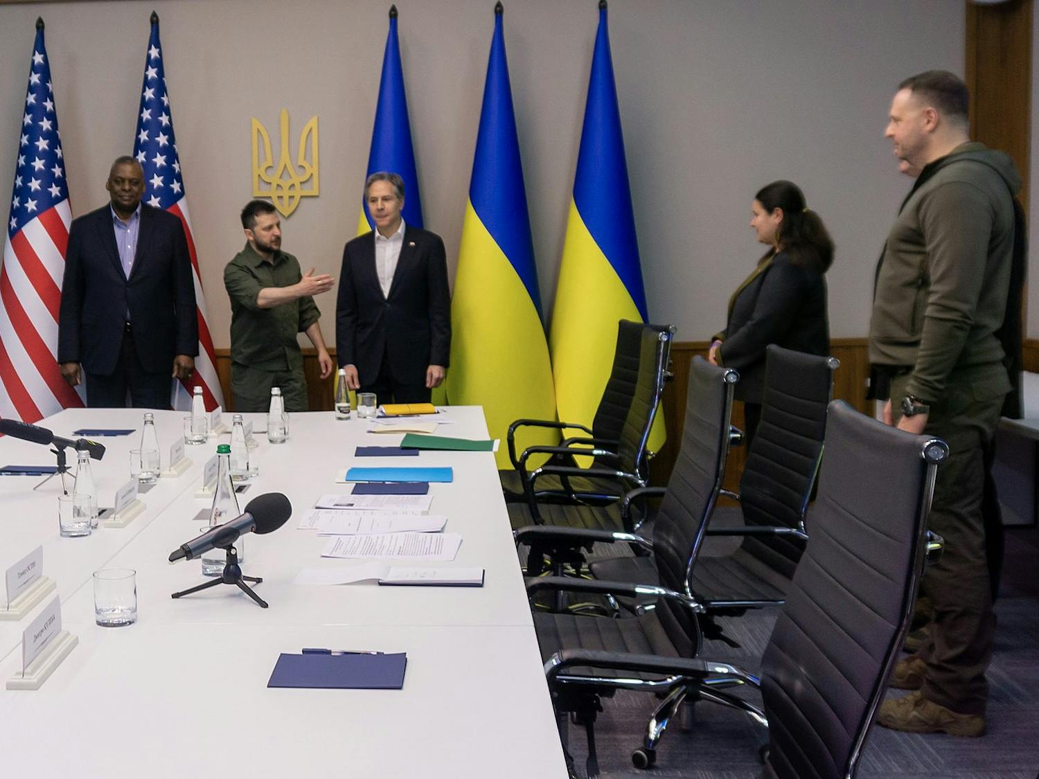 United States Secretary of State, Antony Blinken, surprised the international political world with his unannounced visit to Ukraine in the thick of intense war conditions (Photo courtesy of Wikimedia Commons/“Secretary Blinken and Secretary Austin Visit Ukraine (52028686831)” by U.S. Department of State. January 1, 2014).  