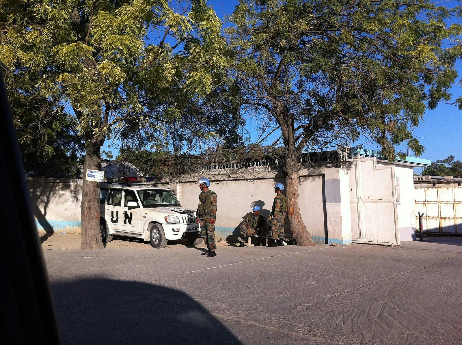 Haiti was approved for a Kenyan-led multinational armed force by the U.N. Security Council on Oct. 2 to de-escalate gang violence in the nation’s capital (Photo courtesy of Wikimedia Commons/“MINUSTAH UN troops in Haiti” by DatraxMada. January 4, 2014). 