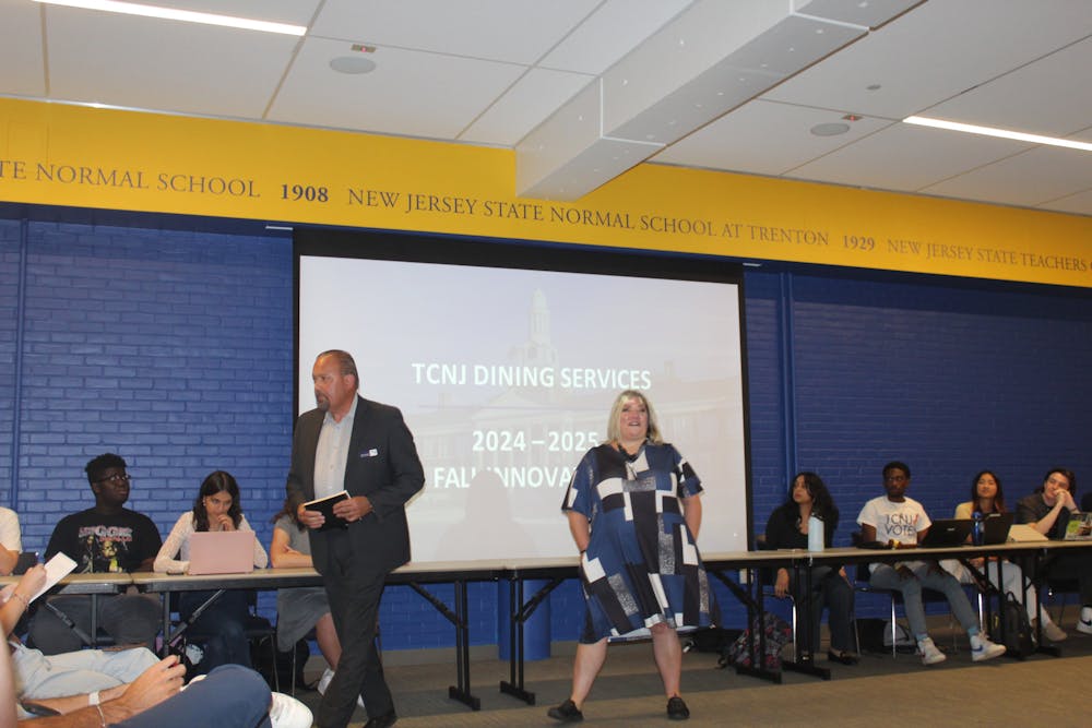 <p><em>Nelson Morales (left) and Evonne Ryan-Grandell (right) engaged the Student Government general body in a presentation about adaptations in dining services this academic year (Photo courtesy of Julia Cappello).</em></p>