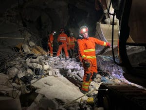 (Photo courtesy of Flickr/“Members of the UK&#x27;s International Search &amp; Rescue team at work in Hatay, Turkey, looking for survivors of the devastating earthquakes” by Foreign, Commonwealth &amp; Development Office. February 8, 2023). 