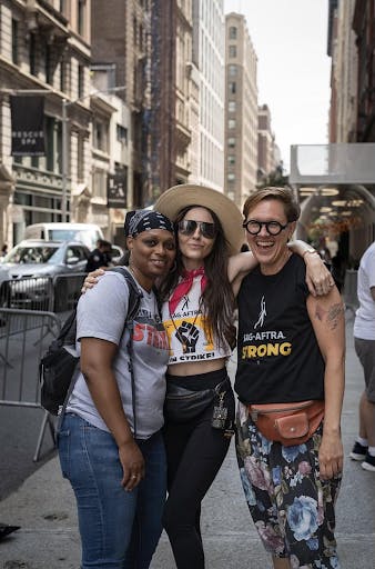 Natalie Knepp (center) out on the picket line during the SAG-AFTRA strike. (Photo by Walter Jaurena, courtesy of Natalie Knepp)