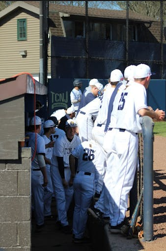 (Elizabeth Gladstone / The Signal).