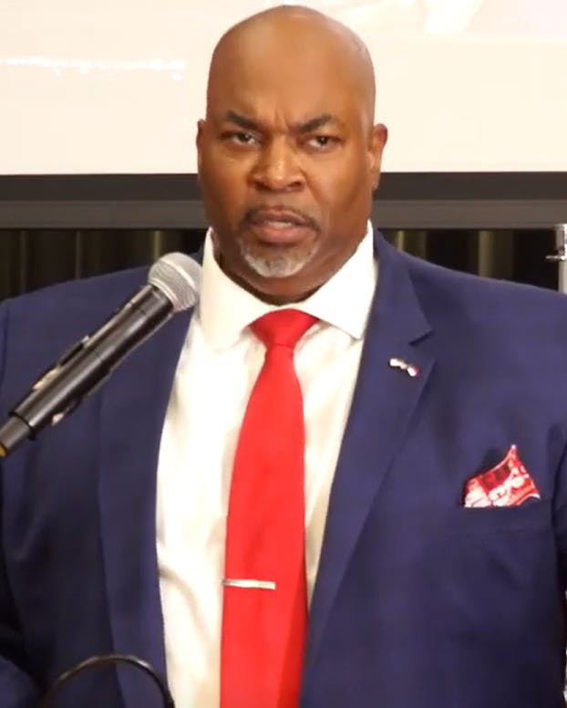  Lt. Gov. Mark Robinson sued CNN for a report that exposed racial and sexual comments allegedly authored by him on a pornography site (Photo courtesy of Wikimedia Commons / “NC Lt Gov Mark Robinson 2022” by Citizen Media News. February 21, 2022). 