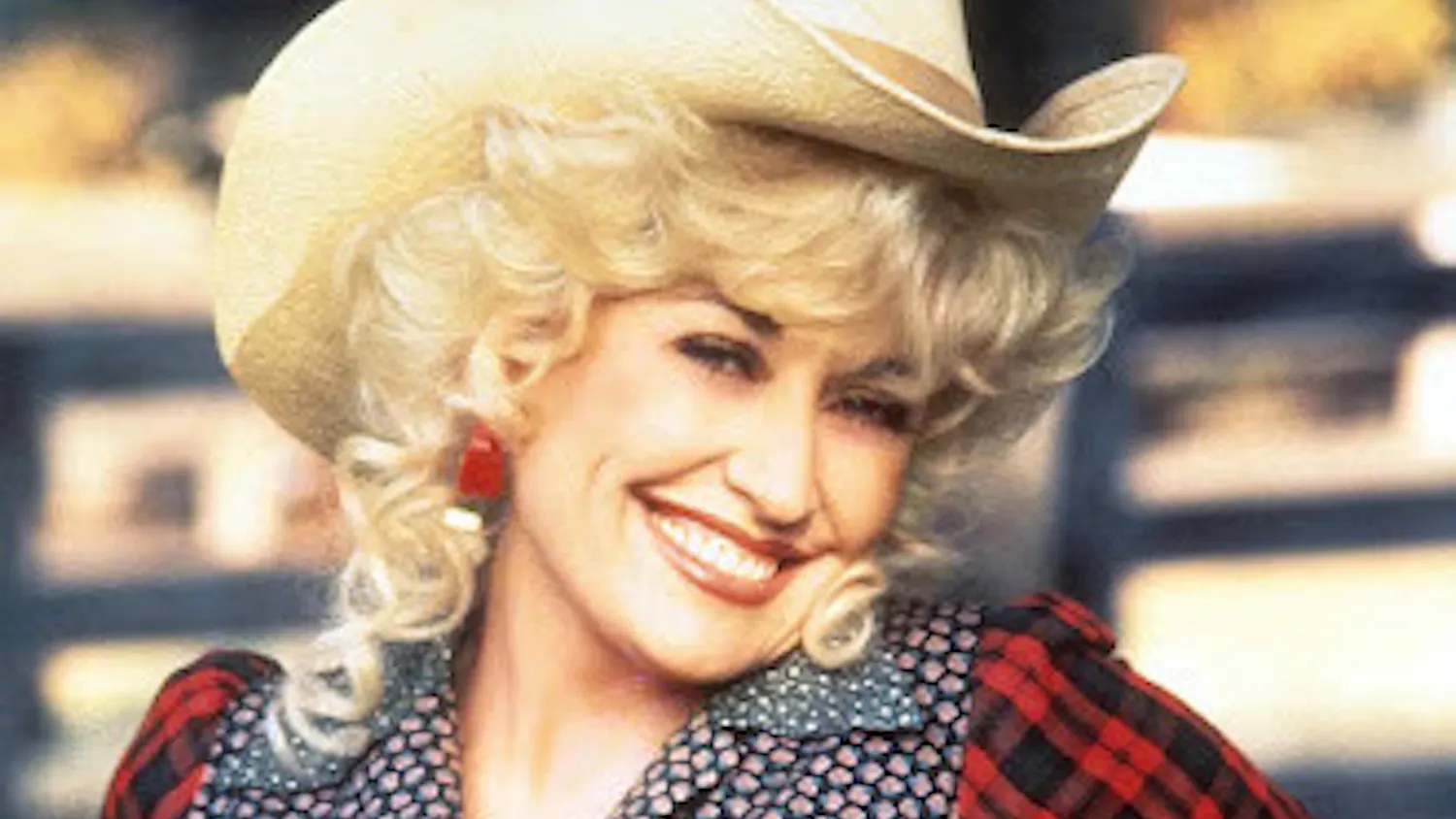 Dolly Parton showcases her country fashion in style. (Photo courtesy of IMDb)