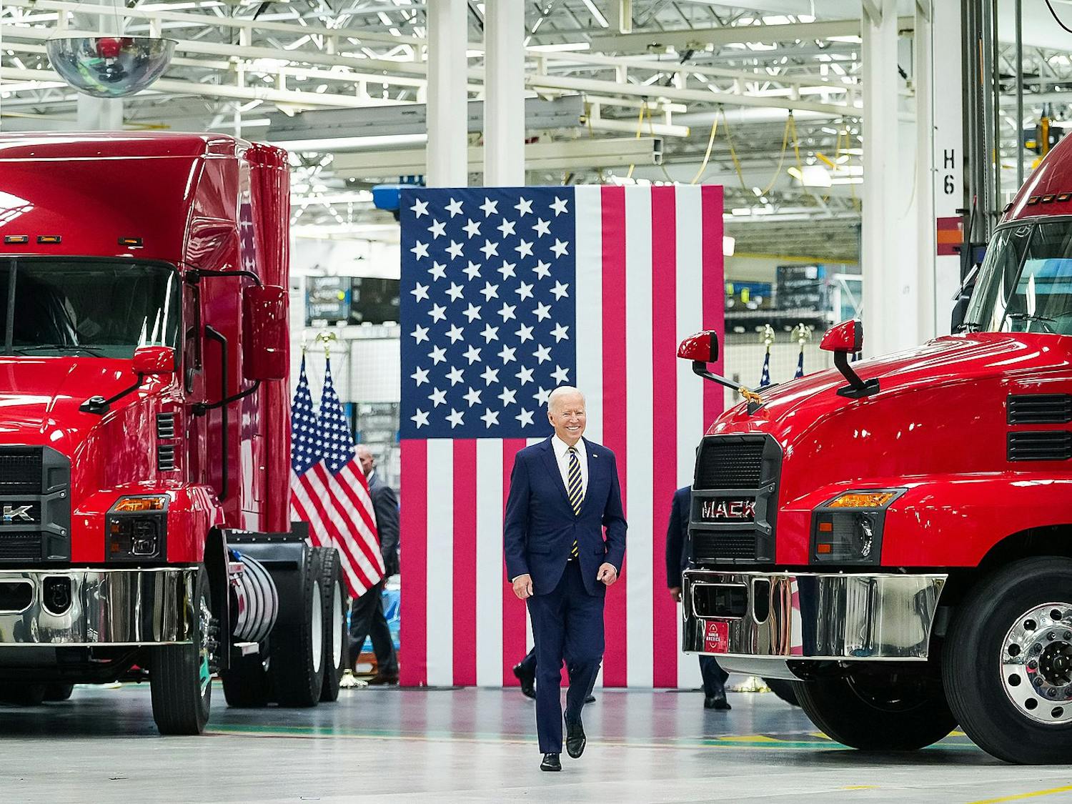 The new tariff aims to triple the existing tariff rate of 7.5% on steel and aluminum products from China, seeking to curb unfair competition for American workers and improve quality control (Photo courtesy of Wikimedia Commons / The White House. July 28, 2021).