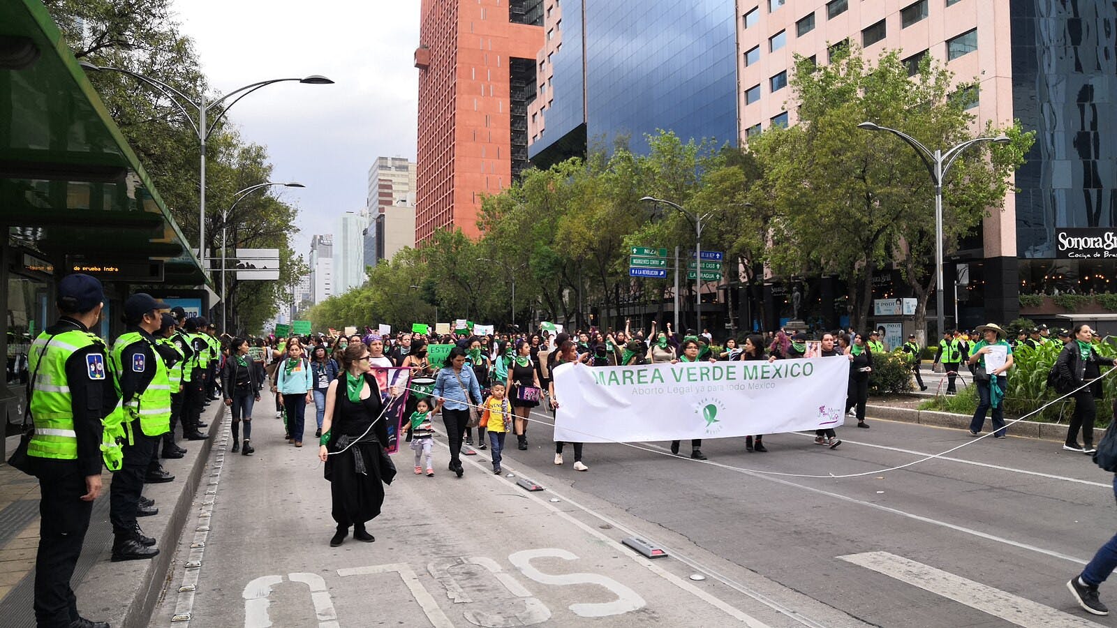 Mexico’s Supreme Court recently decriminalized abortion nationwide, ruling that the previous restrictions on abortion access violated the constitutional rights of women (Photo courtesy of Wikimedia Commons/“Marcha legalización del aborto 01” by Wotancito. September 28, 2019). 