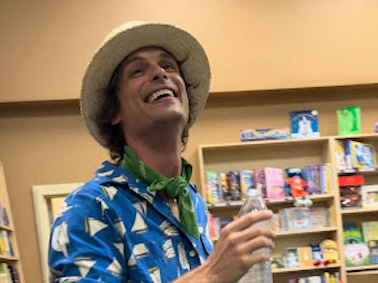 Gubler smiling at the fans in the bookstore (Photo courtesy of Giulia Campora).
