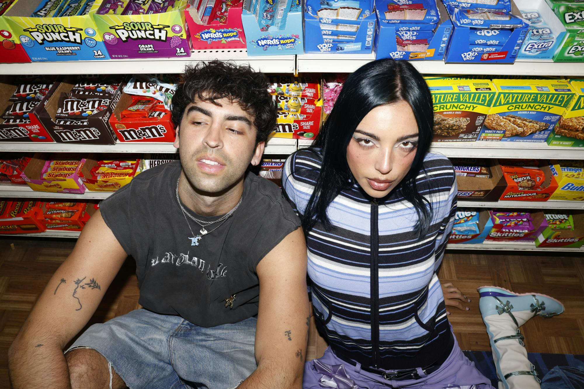 Sibling duo Between Friends will perform at Funival on May 8. (Photo courtesy of Between Friends)