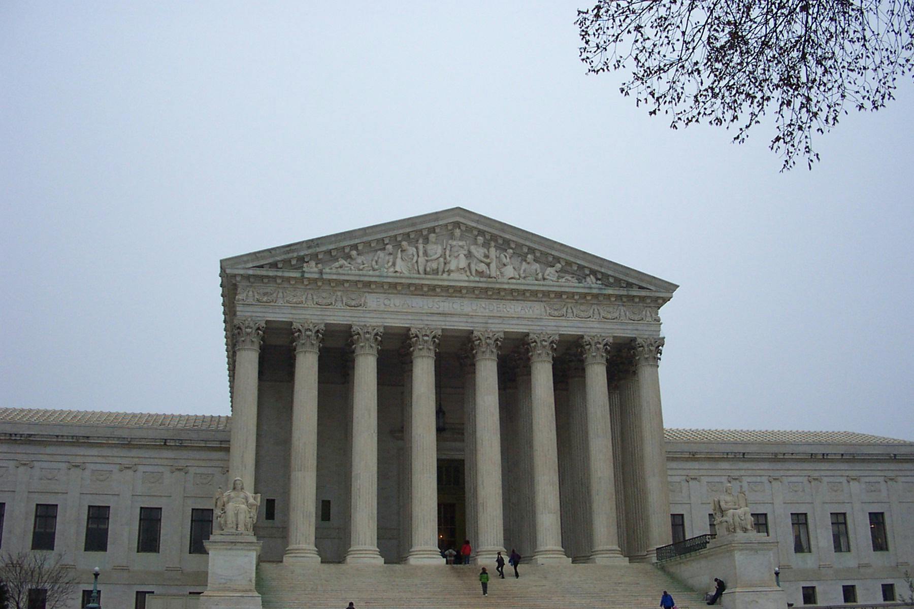 The conservative-majority Supreme Court heard cases on Oct. 31 regarding college admissions using race as an admissions factor and conveyed skepticism on whether affirmative action is necessary and legal (Flickr/”Supreme Court” by Beatrice Murch, March 28, 2005). 