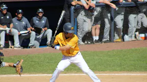 Baseball carries win streak into NJAC play. (Photo courtesy of Elizabeth Gladstone)