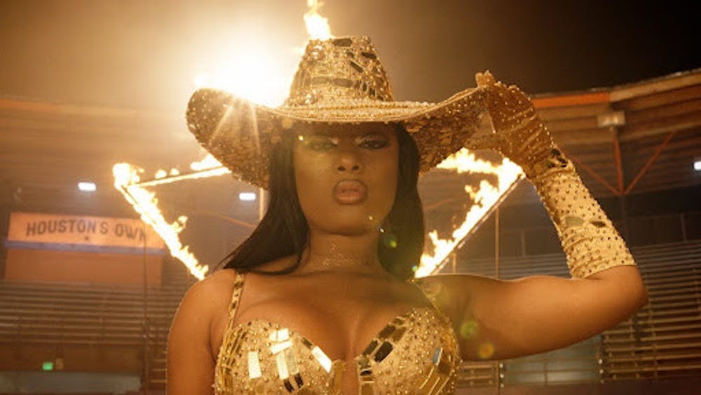 <p><em>Megan poses during her 2020 performance at the Apple Music Awards. (Photo by </em><a href="https://www.google.com/search?q=megan+thee+stallion+apple+music&amp;client=safari&amp;hs=ixnp&amp;sca_esv=2063d717304705eb&amp;rls=en&amp;udm=2&amp;biw=1512&amp;bih=859&amp;sxsrf=ANbL-n5iy6iRHOdpn5wMh64pjspFYJK_2A%3A1777572356846&amp;ei=BJrzadOcM_Cz5NoPj6GsmQ8&amp;ved=0ahUKEwjTrpGHlZaUAxXwGVkFHY8QK_MQ4dUDCBI&amp;uact=5&amp;oq=megan+thee+stallion+apple+music&amp;gs_lp=Egtnd3Mtd2l6LWltZyIfbWVnYW4gdGhlZSBzdGFsbGlvbiBhcHBsZSBtdXNpYzIFEAAYgAQyBRAAGIAEMgUQABiABDIEEAAYHjIEEAAYHjIEEAAYHjIEEAAYHjIEEAAYHjIIEAAYBRgeGAoyBhAAGAUYHkizElB4WPIQcAF4AJABAJgBeaAB0gWqAQQxMS4xuAEDyAEA-AEBmAINoAKNBsICEBAAGIAEGIoFGEMYsQMYgwHCAgYQABgHGB7CAgsQABiABBixAxiDAcICChAAGIAEGIoFGEPCAggQABiABBixA8ICDhAAGIAEGIoFGLEDGIMBmAMAiAYBkgcEMTIuMaAH10yyBwQxMS4xuAeJBsIHBTEuNS43yAcpgAgB&amp;sclient=gws-wiz-img#sv=CAMSVhoyKhBlLWN6ZlBpYjVVNUtfblJNMg5jemZQaWI1VTVLX25STToOZWxtM245bzdSUnBUNU0gBCocCgZtb3NhaWMSEGUtY3pmUGliNVU1S19uUk0YADABGAcgjJW7rwlKCBACGAEgAigB" target=""><em>Apple Music</em></a><em>)</em></p>