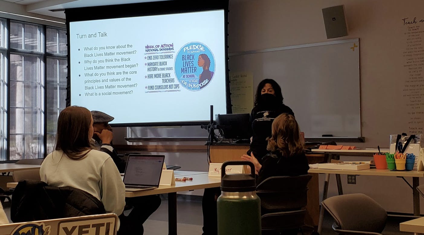 Attendees engaged in group-discussions throughout the course of the event (Photo courtesy of Catherine Gonzalez / Staff Writer).