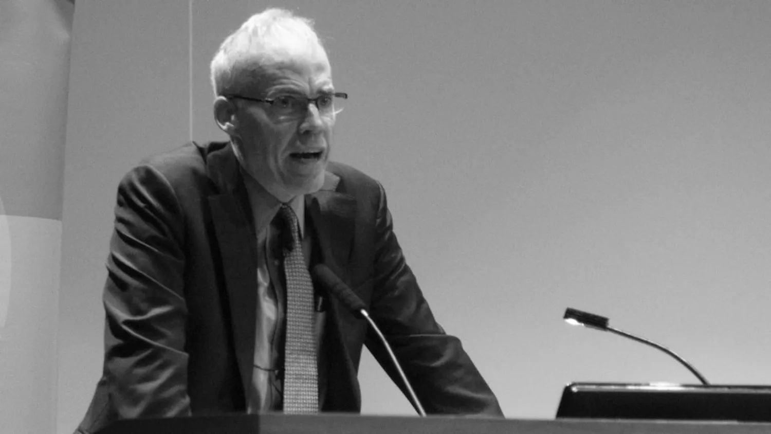 1460515028-ff85630d5718161