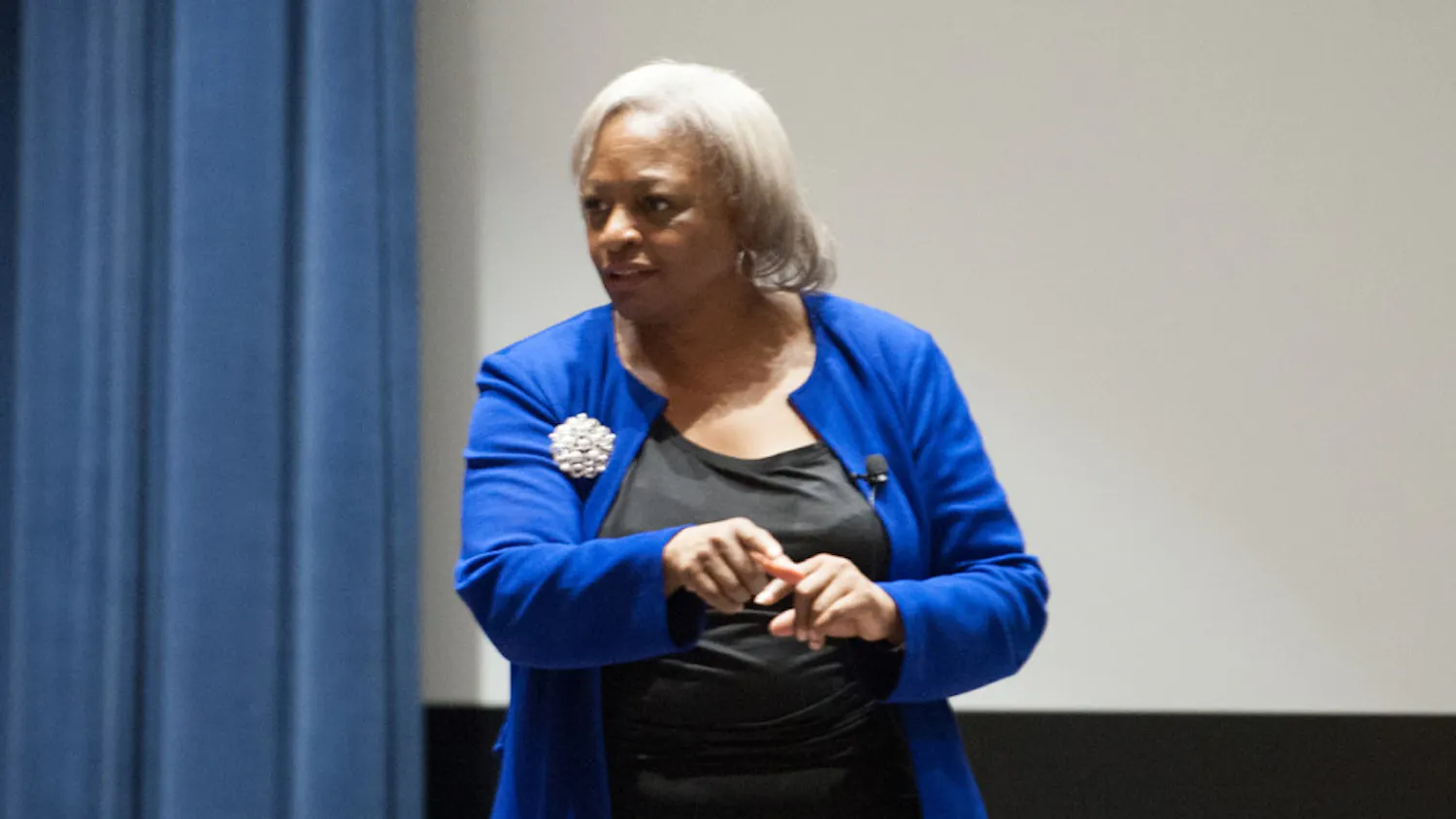 1510792057-ef438b093a10765