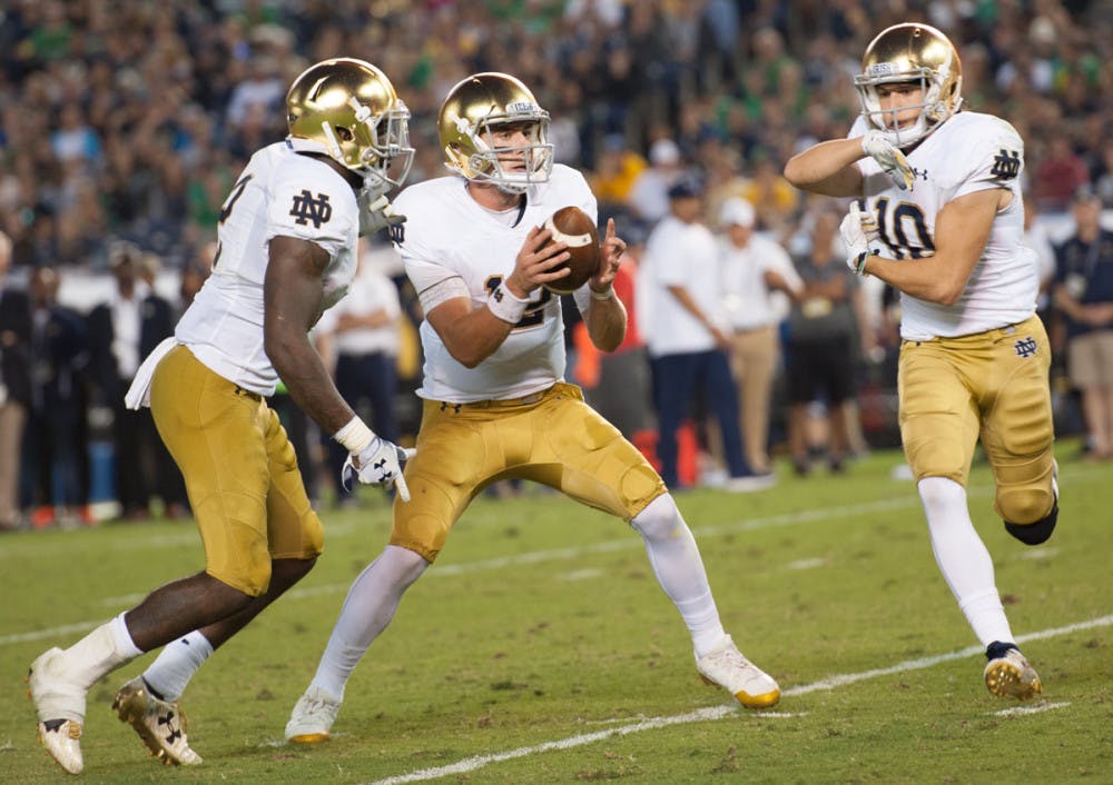 1541125623-87f939bb45ed2c3